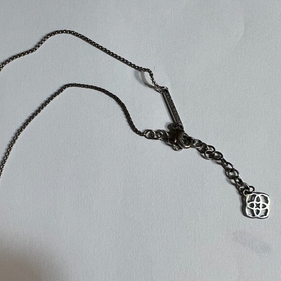 Kendra Scott Leonor Pendant Bar Necklace In Abalone Silver Plated Classic Bar - Picture 5 of 5